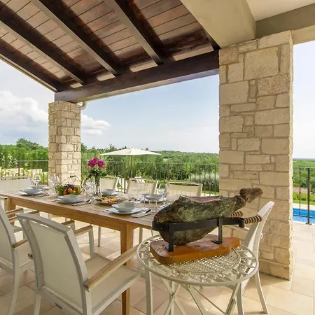 5 Star Luxury With Wellness And Sea View Strpacici